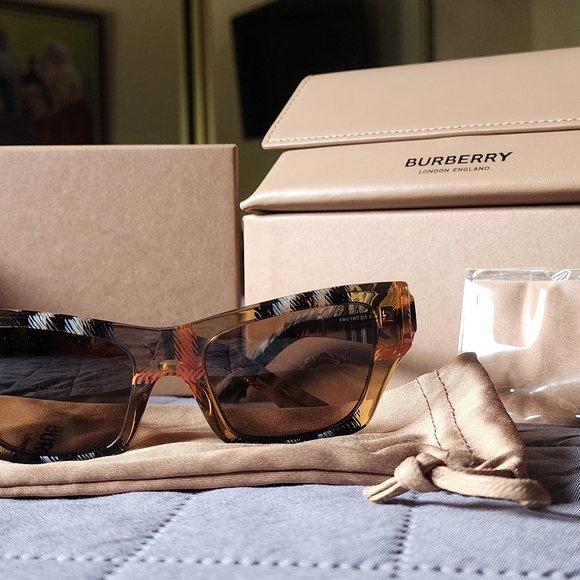 Burberry Brown Tortoiseshell Sunglasses - Picture 1 of 6